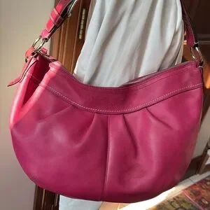 バッグ COACH Hobo Signature One Shoulder Pink Coach Pink Signature Soft Clip Hobo Shoulder Bag Leather